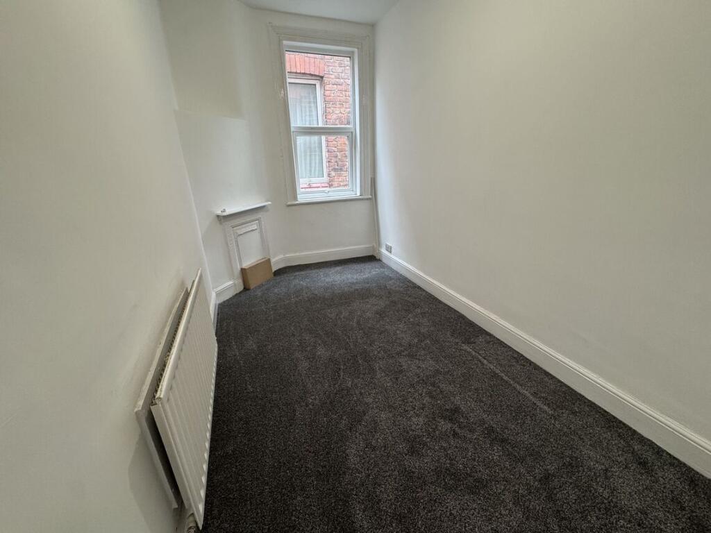 Bedroom No.3 (middle)