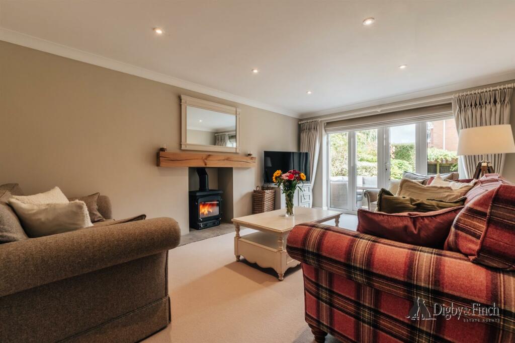 3 Witchley Close -22.jpg