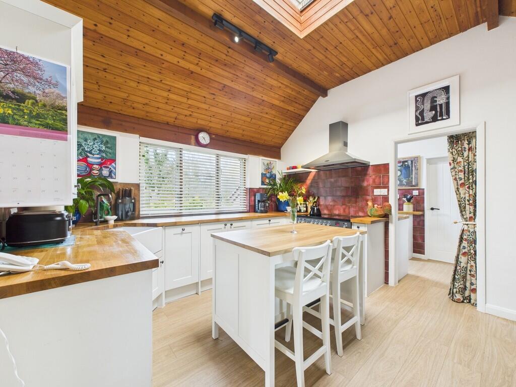 CAM04018G0-PR0192...