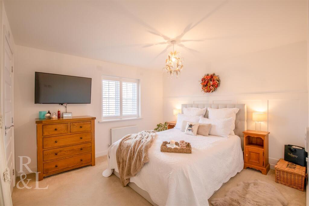 25 Maygreen Avenue (3).jpg