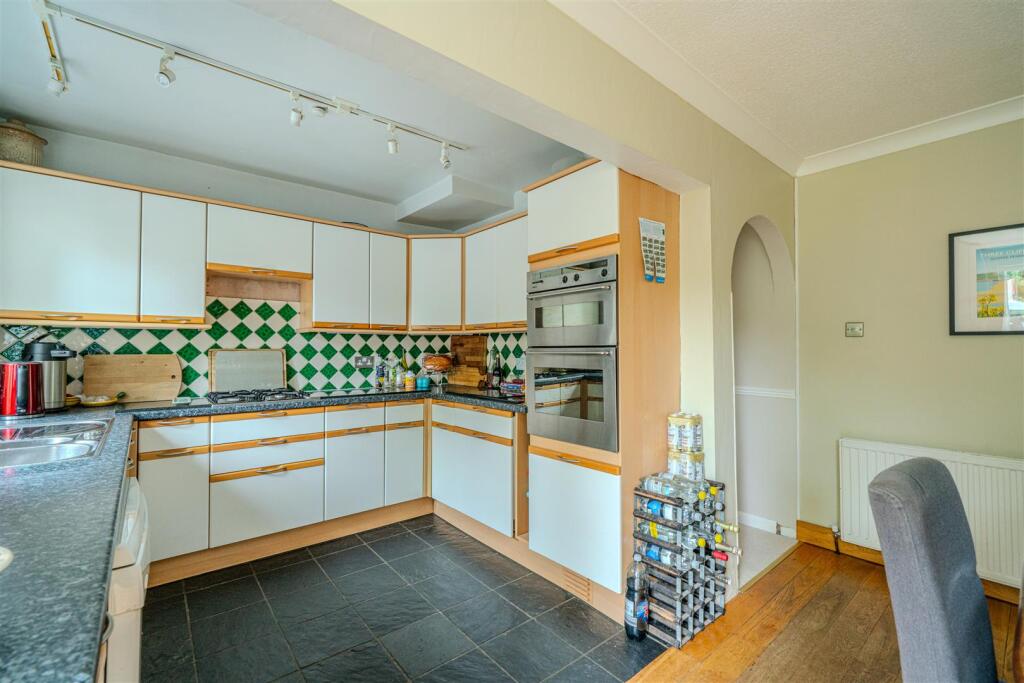 50-Langley-Crescent-1014.jpg