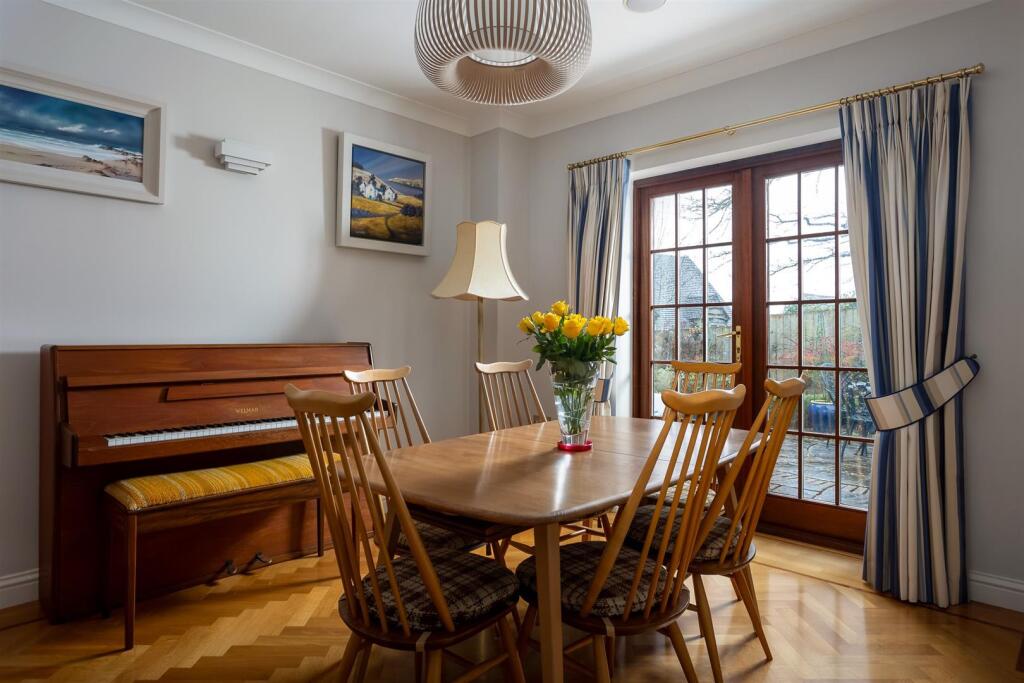 13 - Copper Beeches - GL6 6YE - Web.jpg