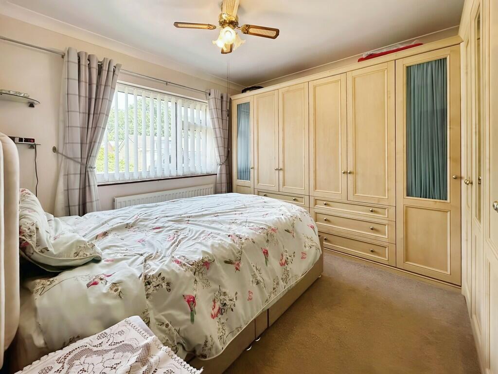 f10174bb-WhatsApp...