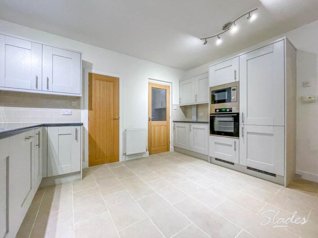 15 SBR KITCHEN 2