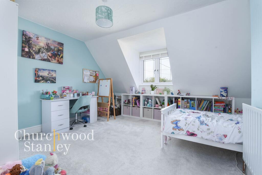 Second bedroom