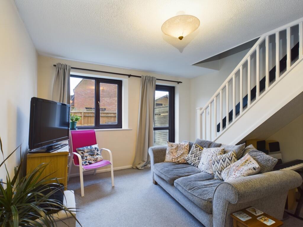 CAM01740G0-PR0329-STILL007