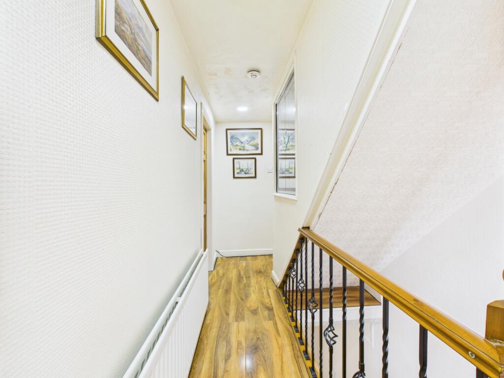 CAM03729G0-PR0074-STILL019