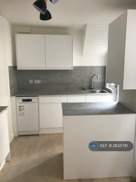 Kitchen And Island 