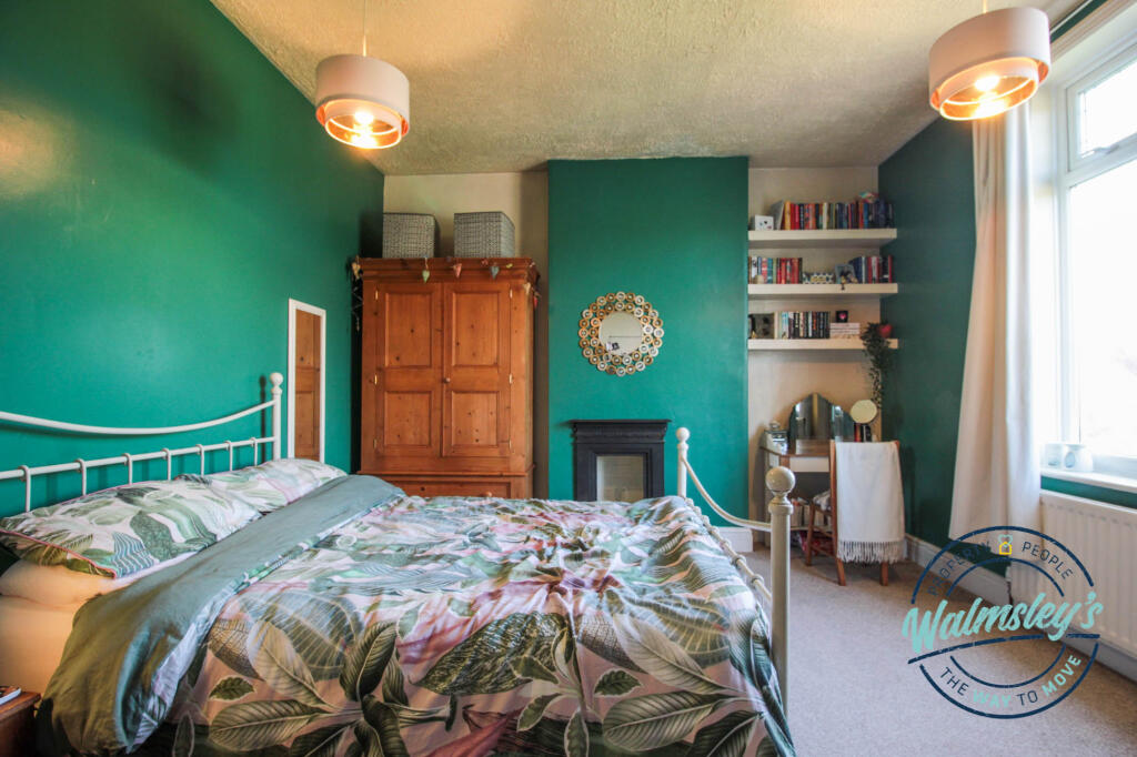 Rear double bedroom
