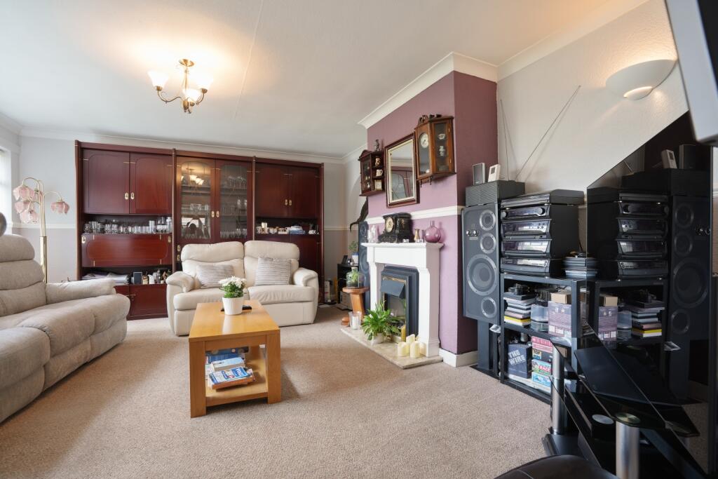 EweMove Estate Agents Scunthorpe - Living Room