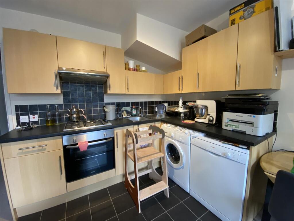 KITCHEN.jpeg