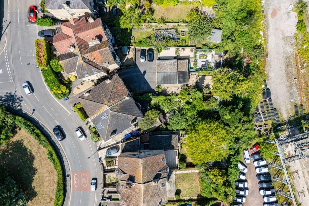 Flat 4 78 Lower Oldfield Park BA2 3HP-28.jpg