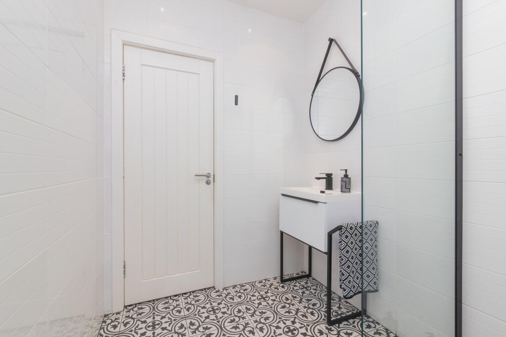 28 craw Road Paisley-20