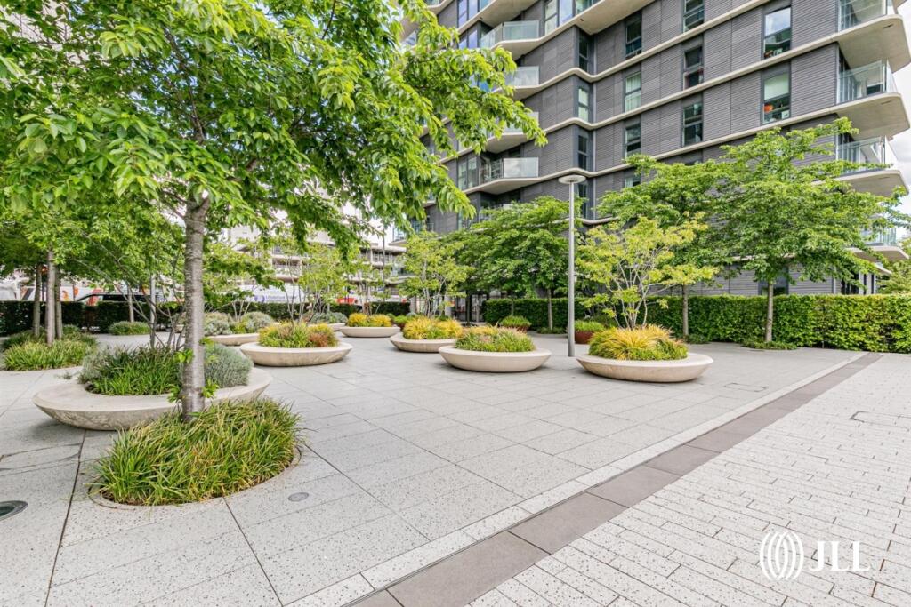 external-JLL