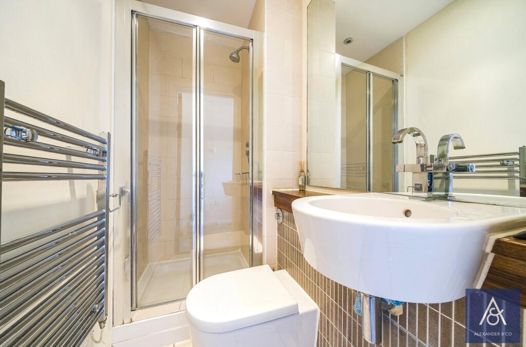 En-Suite Shower