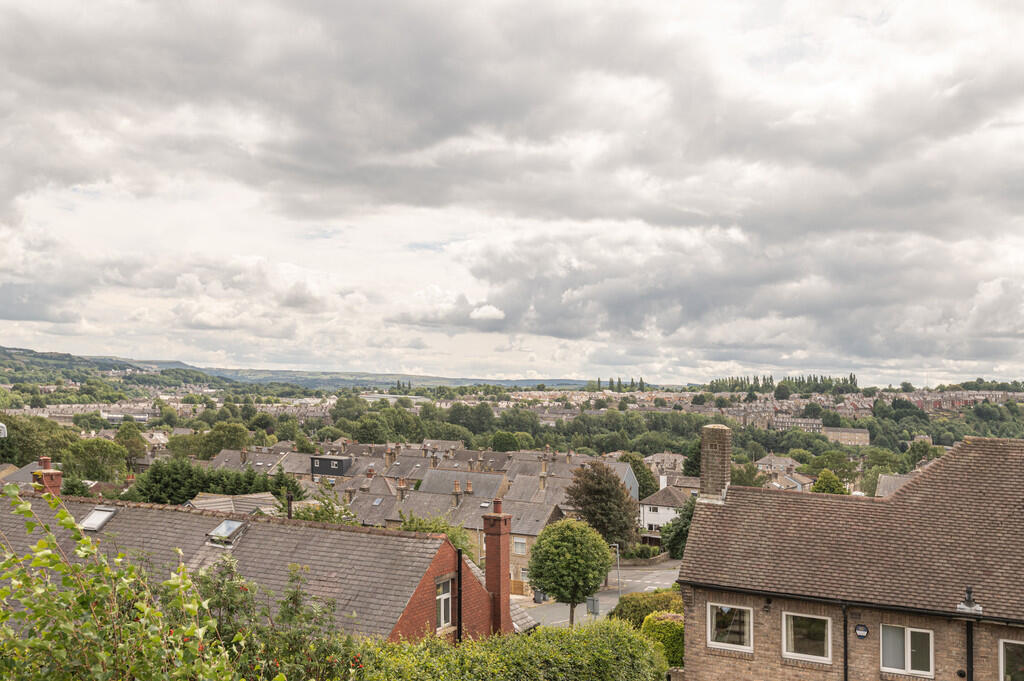 Heatherfield Road...