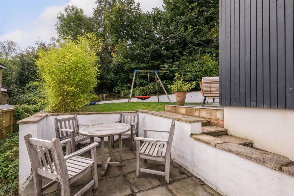 2 Withdean Close-8.jpg