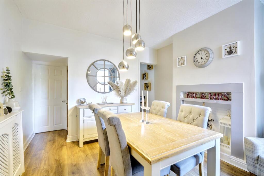 Dining Room 1_3.jpeg