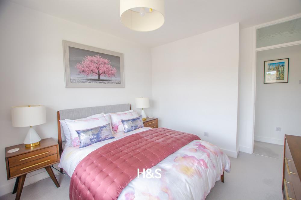 134 starbold - bedroom 1.jpg