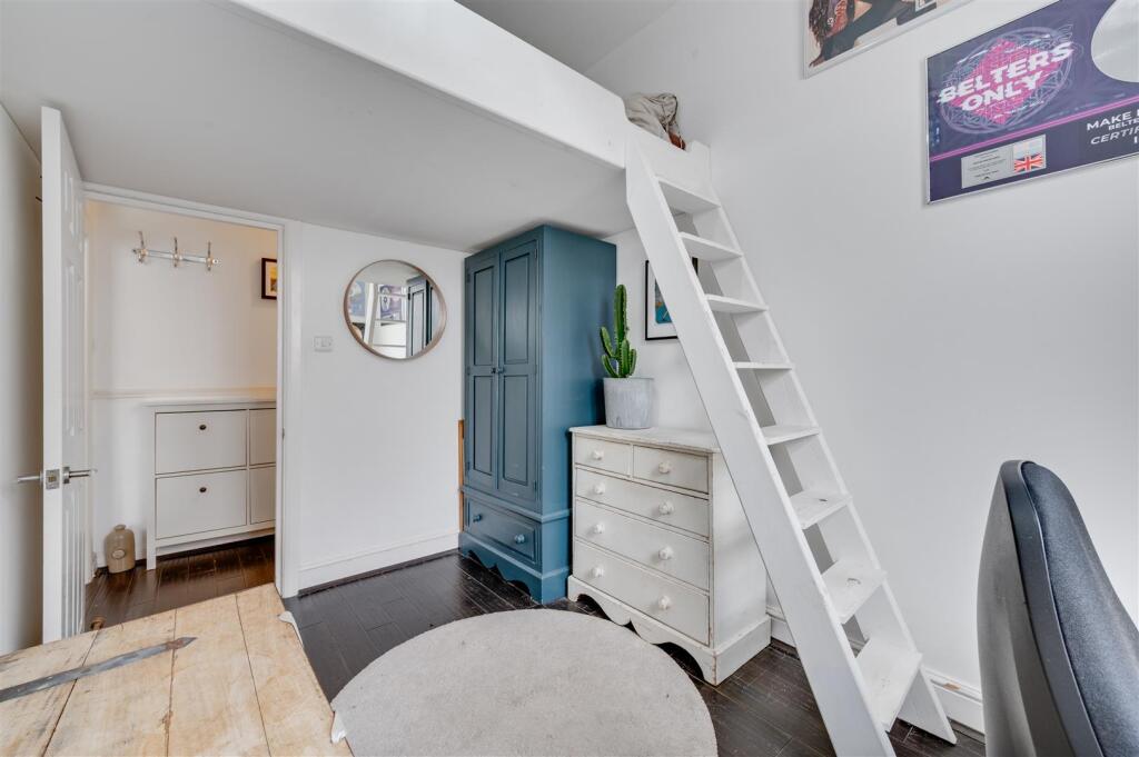 Daniels_136 Minet Avenue _006.jpg