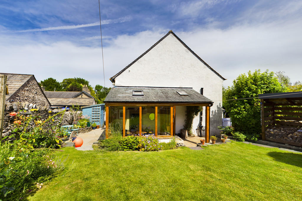 Garden and Side o...