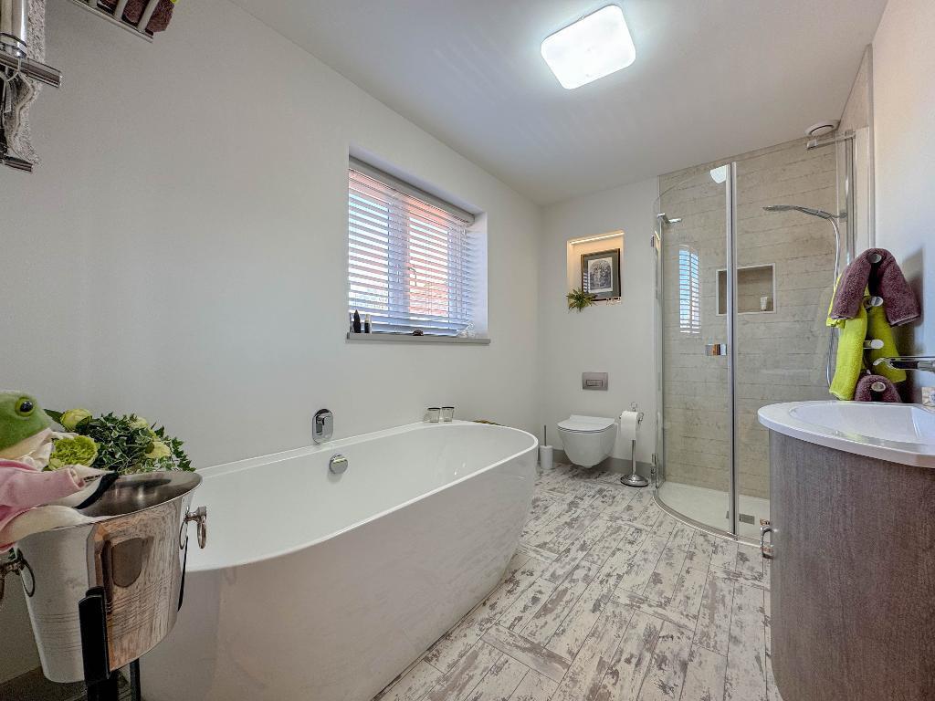 Beautiful family bath &amp; shower room