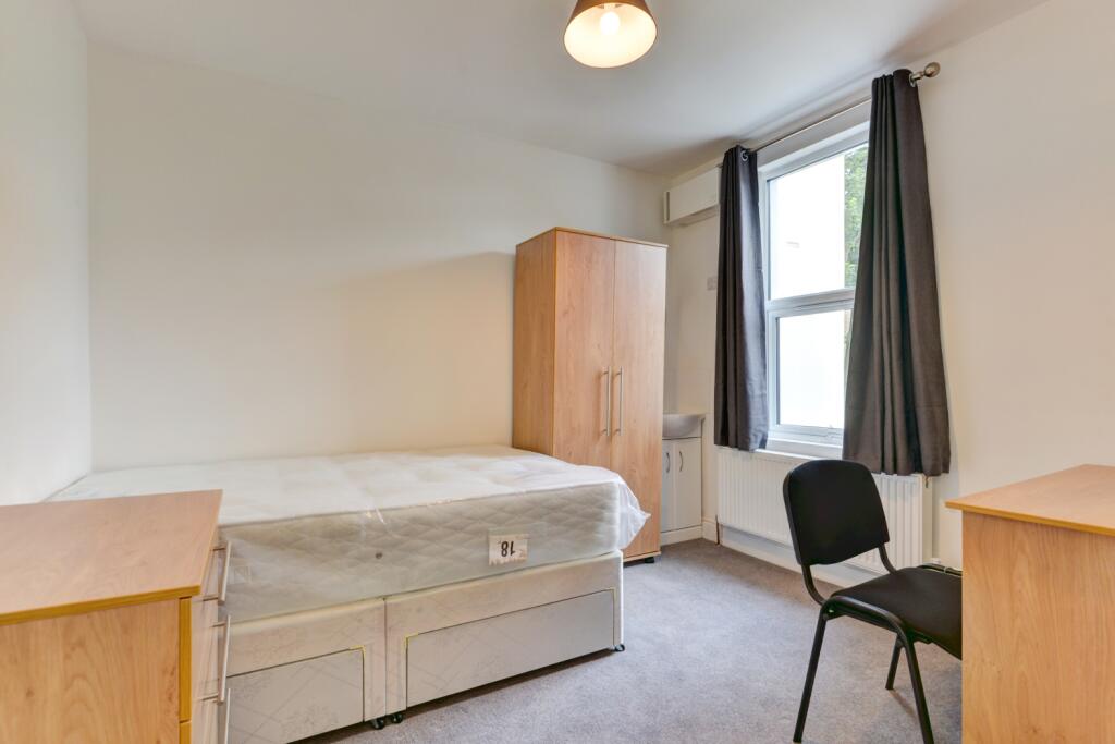 28 Gordon Road bedroom 2