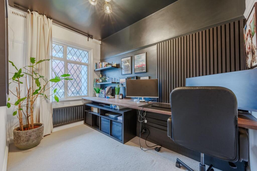 Bedroom 4 / Office