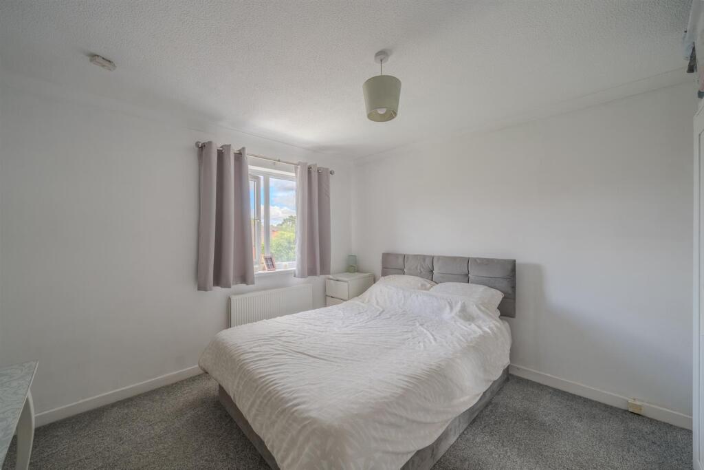 43 Greenfield Close-1.jpg