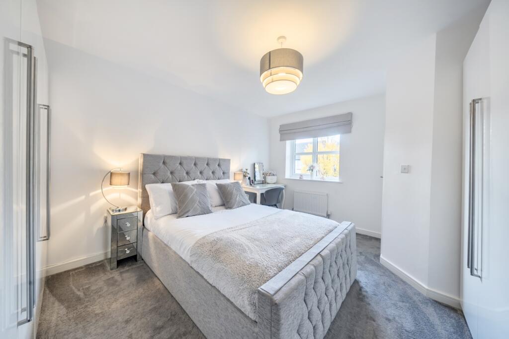 1372109-18-68f8e35ae9d3e