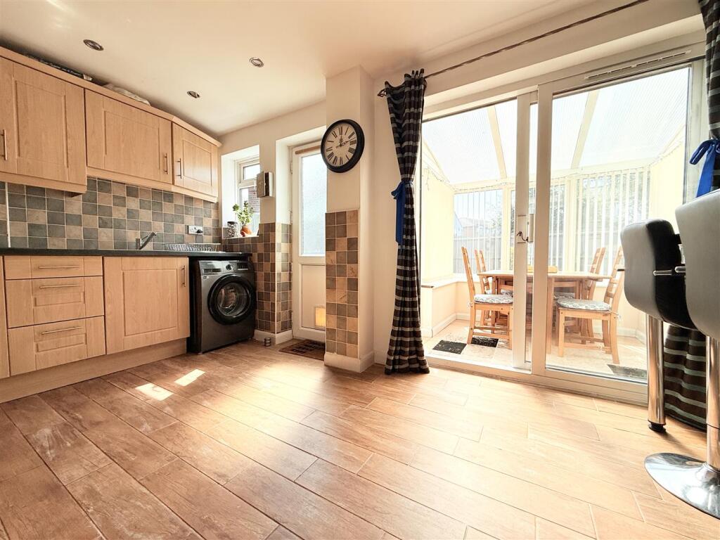 Dining Kitchen