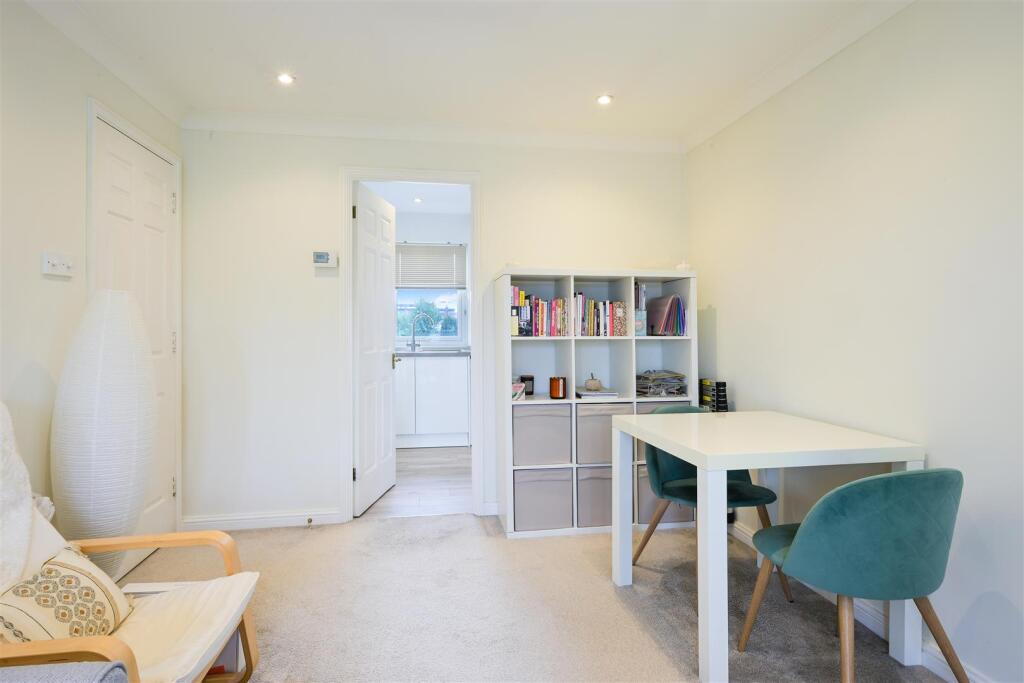 FARRIERS CLOSE- (2).jpg