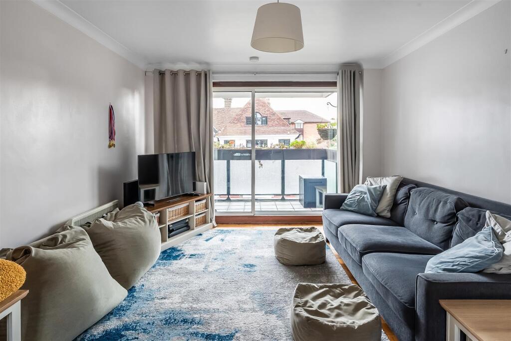 26-Oakleigh-Court-9.jpg