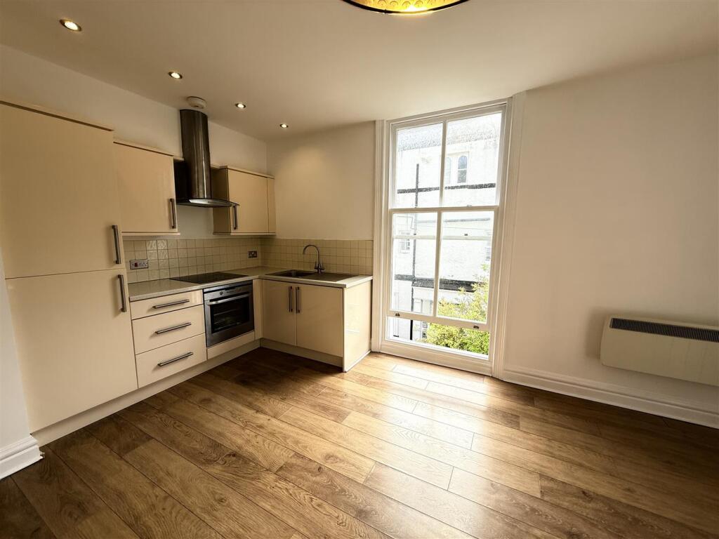 Kitchen/dining area