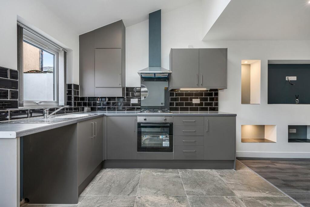 46 Marsh House Lane HDR-14.jpg