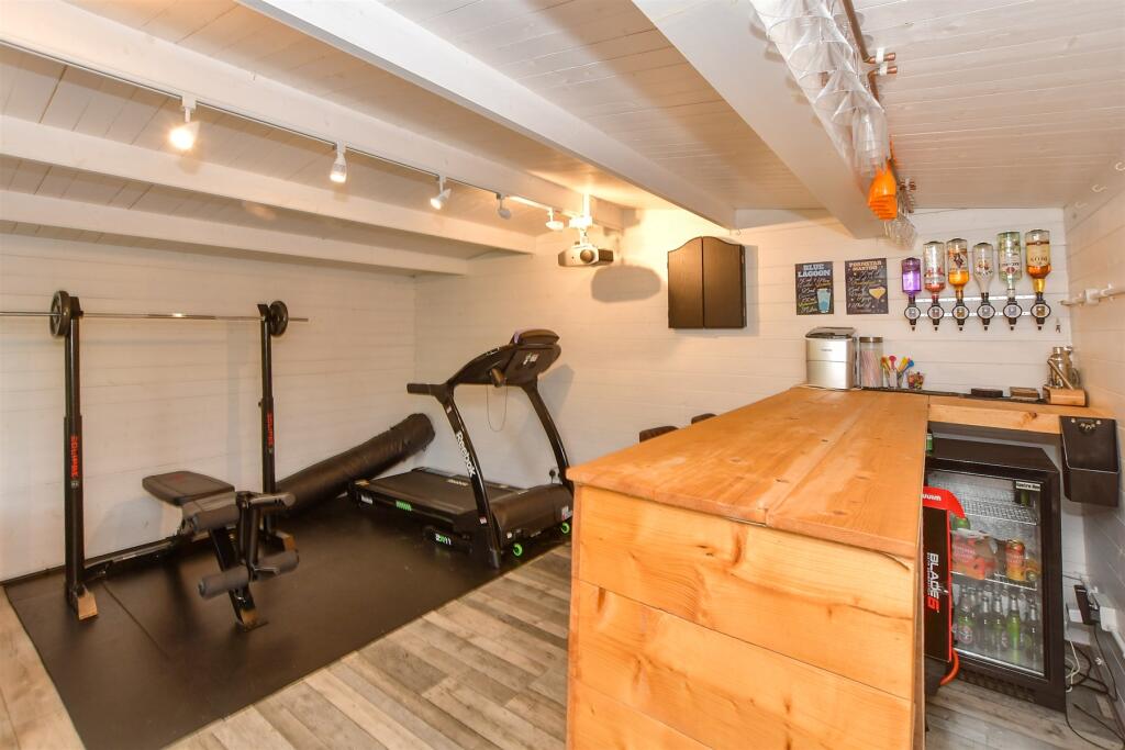 Workshop/Outbuildings