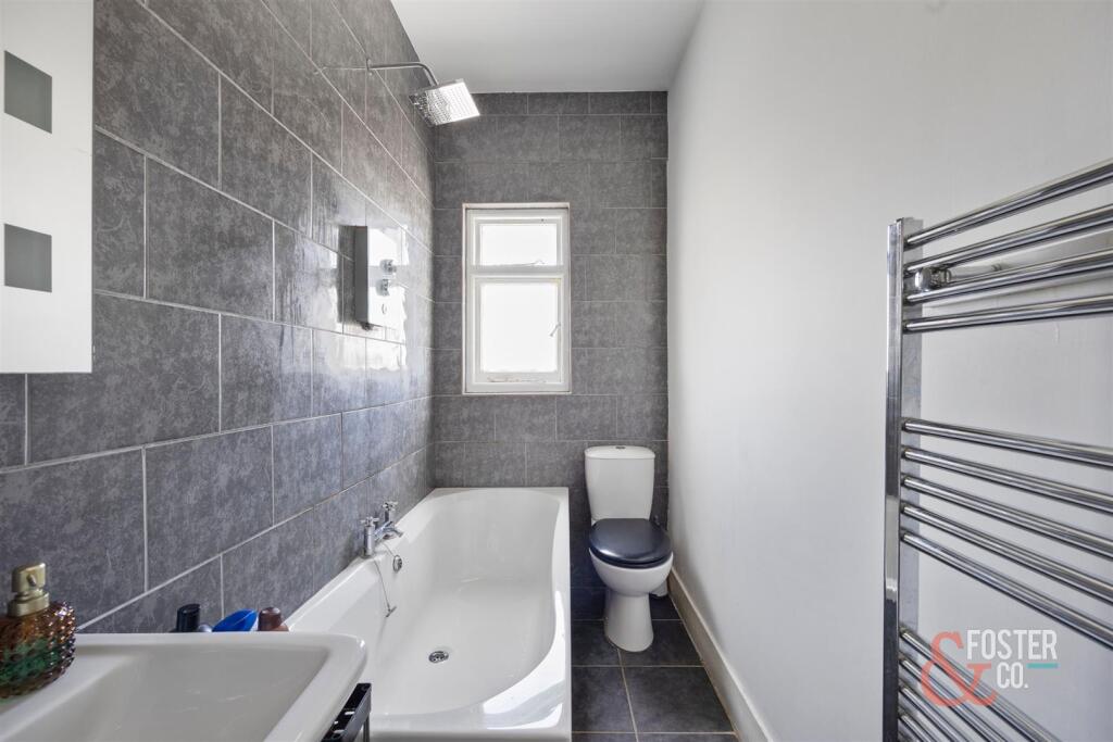 St Catherines Terrace, 13 Flat 4-005.JPG