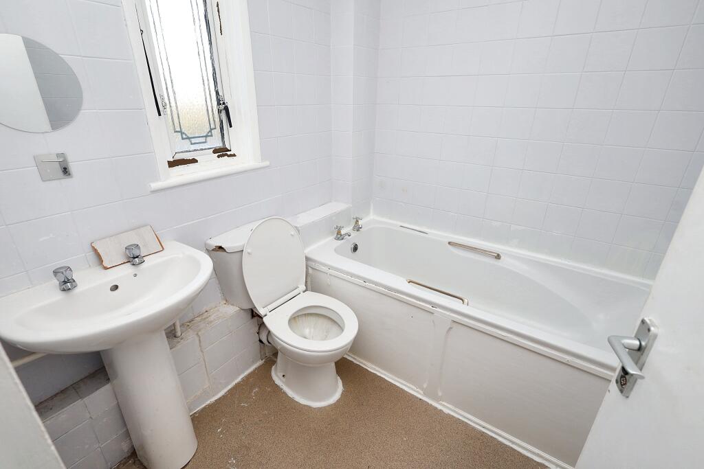 32 Wimbish End, Pitsea, Basildon, Essex, SS13 3PD
