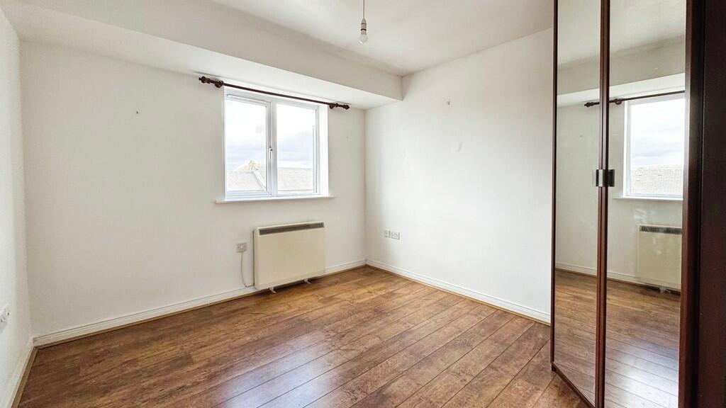 28458170-image_pi...