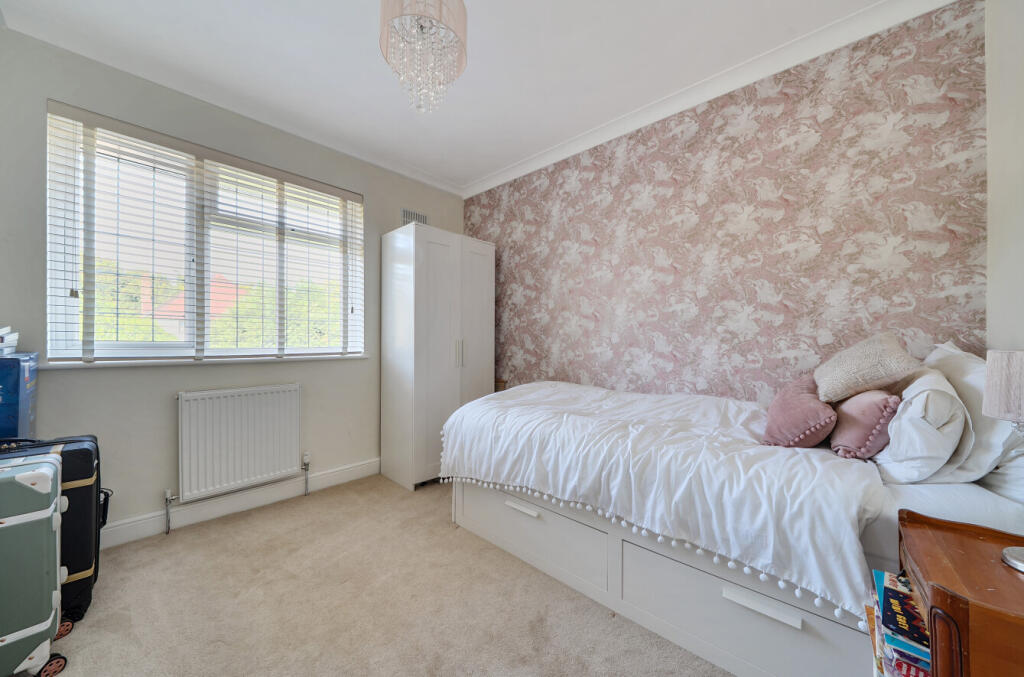 1340530-15-689f03...