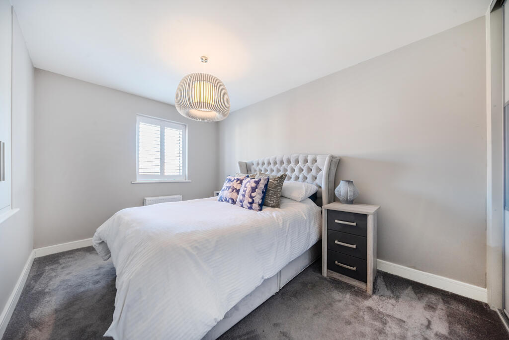 1294607-16-6824a5e83f07c-ARW