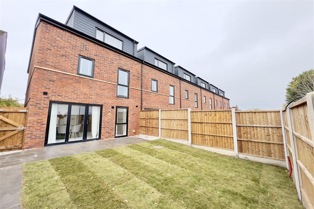Rear Elevation/Garde