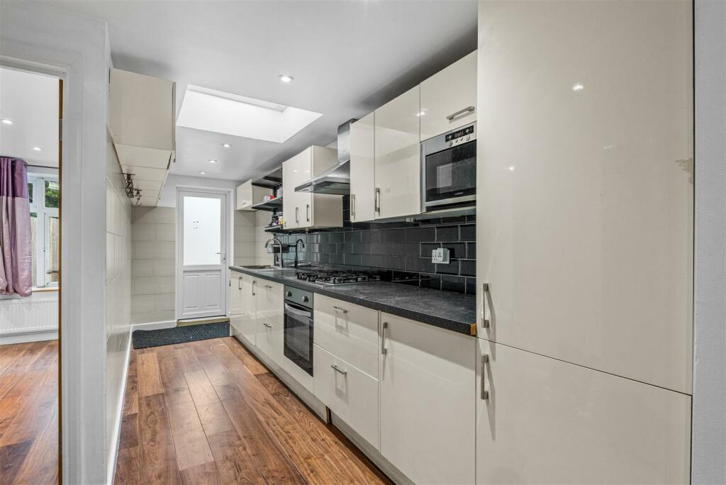 fitted kitchen