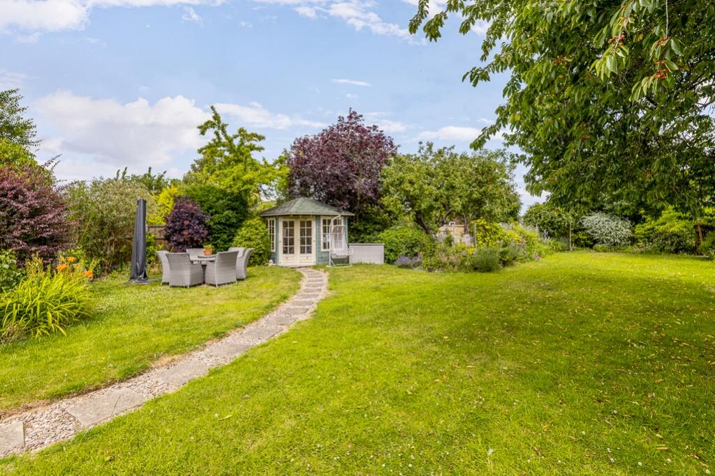 61 Rosebery Avenue (Boston)-11