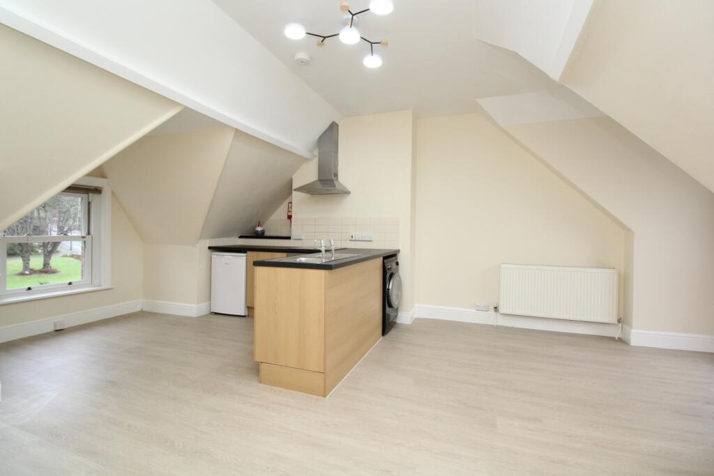 Lounge Kitchen