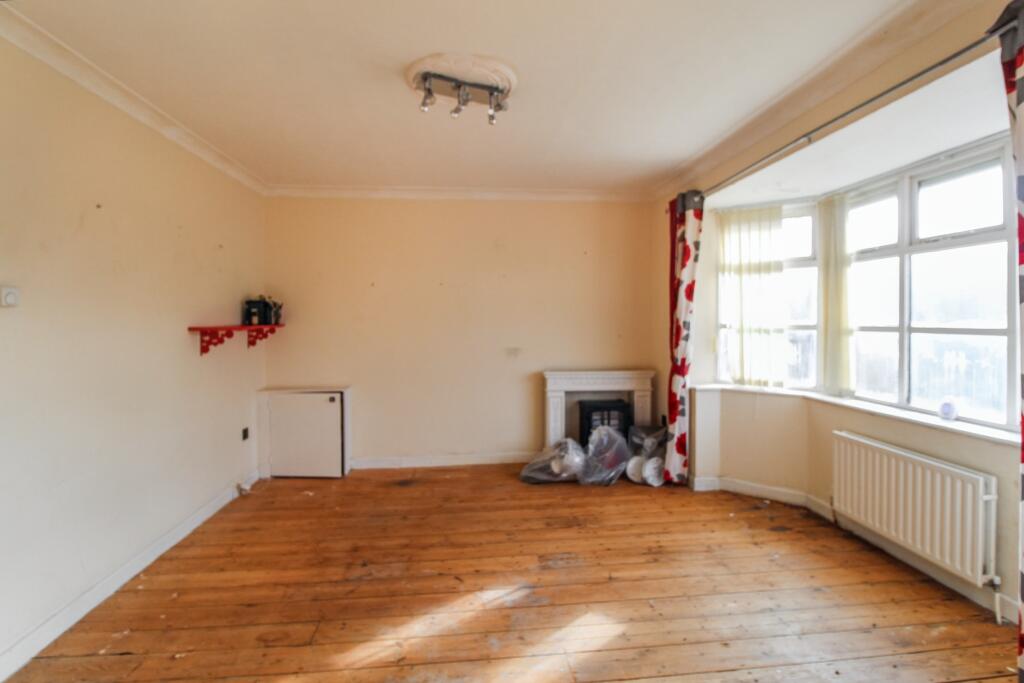 Flat 1 Greenlea, Keyhaven Road, Lymington, SO41 0QX