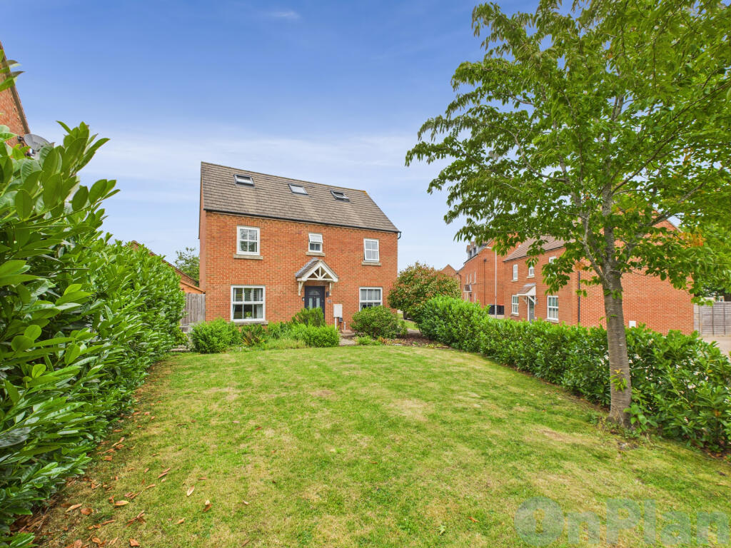 CAM04024G0-PR0029-STILL037