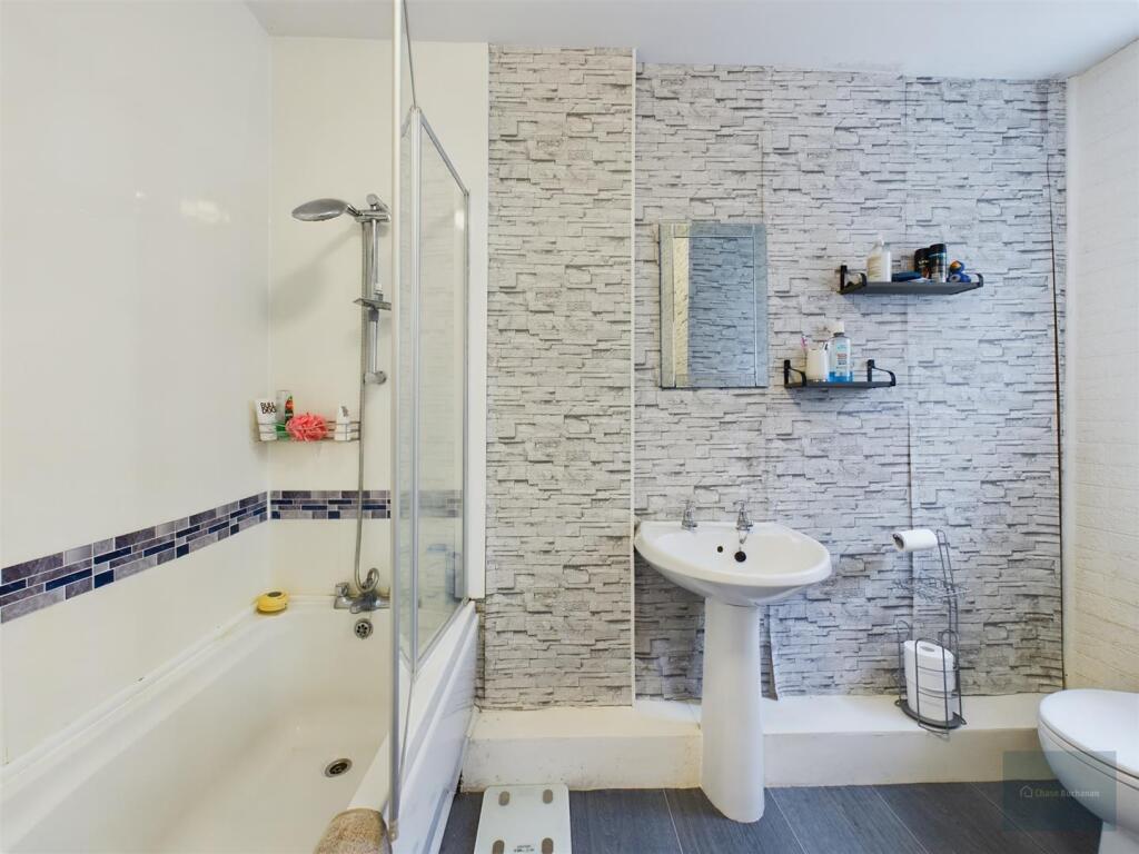 CAM02549G0-PR0085-ST