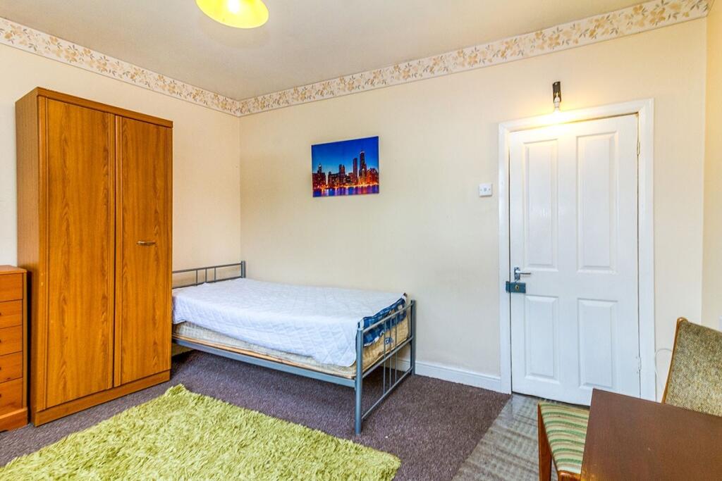 Living Room/Dining R