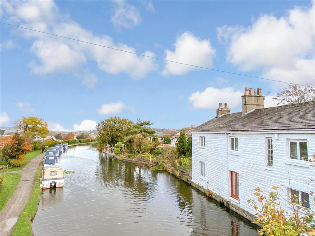The nearby Lancaster Canal